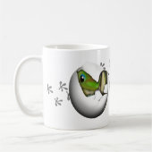 Baby gekko in ei  koffiemok (Links)