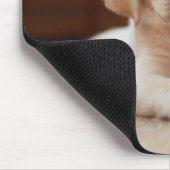 Baby gele Labrador Puppy Dog op Belly Muismat (Hoek)