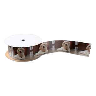 Baby gele Labrador Puppy Dog op Belly Satijnen Lint