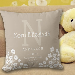 Baby Girl Birth Stats Flowers Monogram Nursery Kussen