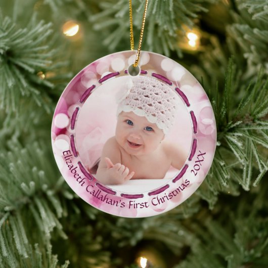 Baby Girl Eerste Kerstmis, Roze Bokeh, Twee foto's Keramisch Ornament (Boom)