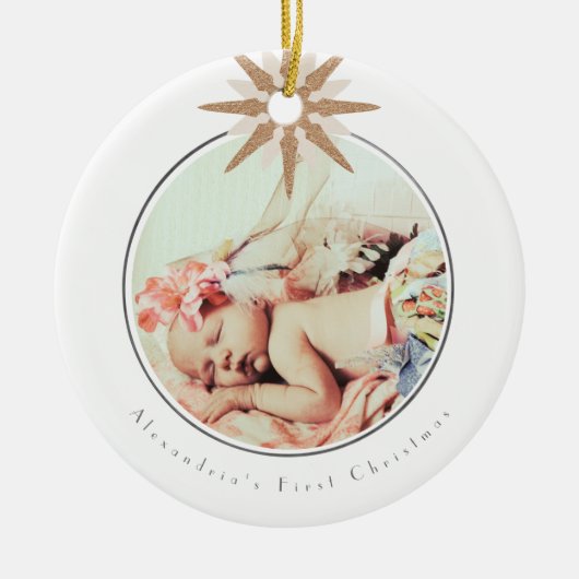Baby Girl Eerste Kerstroze Snowflake Foto Keramisch Ornament (Voorkant)