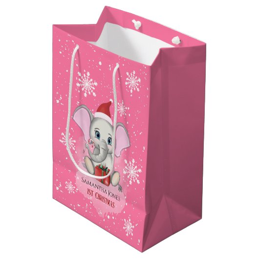 Baby Girl First Kerstmis Elephant Feestdagen Medium Cadeauzakje (Voorkant Gekanteld)