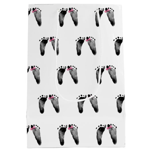 Baby Girl met voetafdrukken Middelgrote cadeau Medium Cadeauzakje (Achterkant)