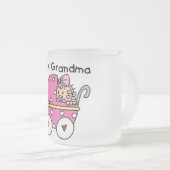 Baby Girl New Grandma T-shirts en cadeautjes Matglas Koffiemok (Voorkant rechts)