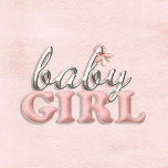 Baby Girl Pacifier Typografie Table of Cake Topper Staand Fotobeeldje<br><div class="desc">Kute,  baby girl typografie met faux metallic,  script "baby" en faux roze vilt "girl" met een roze roze roze roze roerbedekking die van de baby-letters afhangt. Maakt een schattige beeldhouwsculptuur van de lijstbovenkant of een cake voor een baby shower onderaan. Of een schattig babymeisje's kinderscherm.</div>