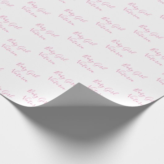 Baby Girl Script Roze Persoonlijke naam Cadeaupapier (Hoek)