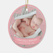 Baby Girl's eerste kerstfoto | Blush roze Keramisch Ornament (Links)