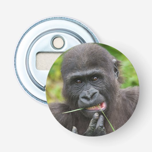 Baby Gorilla Cuteness Button Flesopener (Voorkant)