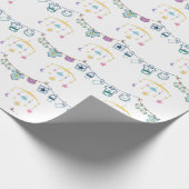 Baby hangend speelgoed en baby pyjama inpakpapier (Hoek)
