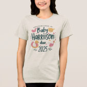 Baby Harrison Verschuldigd 2025 | Schattig Tri-Blend Shirt (Voorkant)