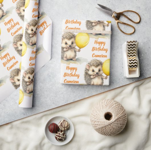 Baby Hedgehog Genderneutraal Gepersonaliseerde Ver Cadeaupapier (Crafts)