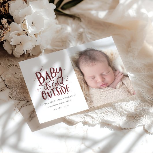 Baby heeft foto - geboorteaankondiging koud buiten save the date