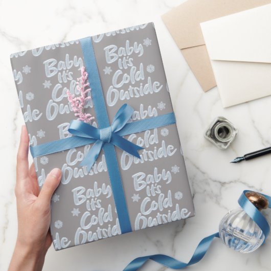 Baby Het is koud buiten Frozen Christmas Rich Grey Cadeaupapier (Geschenken)