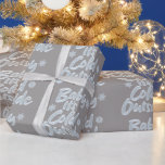 Baby Het is koud buiten Frozen Christmas Rich Grey Cadeaupapier<br><div class="desc">Perfecte winter of Kerstmis thema in belettering zo ijzig ziet het er echt uit. Een diep rijk bruin lint zou er perfect uitzien op dit papier omdat het een warm grijs is. Maar als je iets vrolijker nodig hebt, bekijk dan de meer diepblauwe versie of de mooie aqua blauwgroen. En......</div>