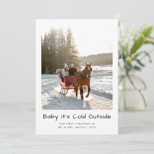Baby Het is koud buiten Horse Ride Pas getrouwd Fo Feestdagenkaart (Staand voorkant)