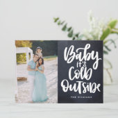 Baby Het is koud buiten krijtbord Foto feestdagen Kaart (Staand voorkant)