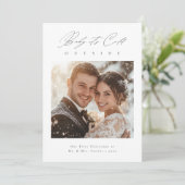 Baby Het is koud buiten Pas getrouwd eerste kerstd Feestdagenkaart (Staand voorkant)