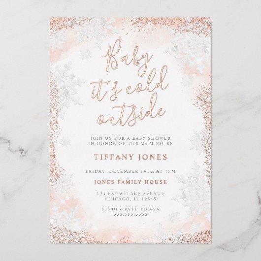 Baby het is koud buiten Snowflake Roze Baby shower Folie Uitnodiging (Voorkant)