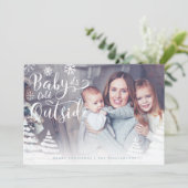 Baby Het is koude buitenste kerstfoto van de winte Feestdagenkaart (Staand voorkant)