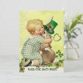 BABY HUGGING RABBIT IRISH ST. PATRICK'S DAY PARTY KAART (Staand voorkant)