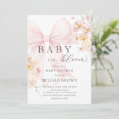 Baby in bloei roze boog Baby shower uitnodiging (Staand voorkant)