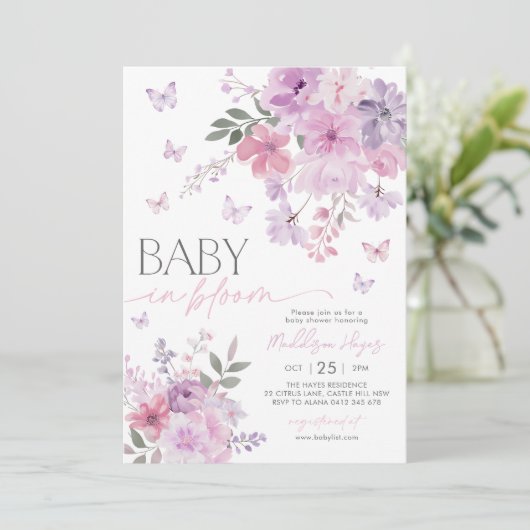 Baby in Bloom Butterfly Floral Paarse Baby shower Kaart (Staand voorkant)