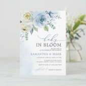 Baby in Bloom Dusty Blue Roos Floral Baby shower Kaart (Staand voorkant)