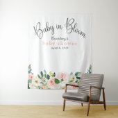Baby in Bloom Roze Bloemen Baby Shower Wandkleed (In situ)