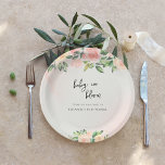 Baby in Bloom | Roze en perforeel Baby shower Papieren Bordje<br><div class="desc">Voeg een leuk en feestelijk tintje toe aan uw feest met gepersonaliseerde papieren borden voor baby showers, verjaardagen en andere feesten. Omdat uw tafelinrichting een van de meest opvallende elementen in het uiterlijk van uw evenement is, kunt u overwegen om gepersonaliseerde borden te gebruiken voor een handtekeningdetail om elk concept...</div>