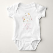 Baby in Bloom Roze Wilde Bloemen bloem Romper (Voorkant)