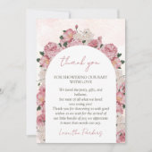 Baby in Bloom Script Pink Floral Baby Girl Shower Bedankkaart (Voorkant)