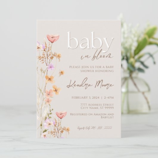 Baby In Bloom Wild Flower Baby shower Invitation Kaart (Staand voorkant)