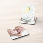 Baby in de handen van de moeder bier onderzetter (Rechterzijde)