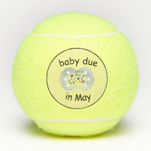 baby in mei Tennisballen