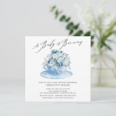 Baby is Brewing Blue Floral Baby Tea Invitation Kaart (Staand voorkant)