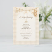 Baby is Brewing Coffee Gingham Baby Shower Kaart (Staand voorkant)