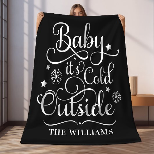 Baby is de 'Cold Outside Black Script Family Holid Fleece Deken