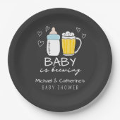Baby is het brouwen van flessenbier glas Baby show Papieren Bordje (Voorkant)
