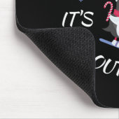 Baby Its Cold Outside Skiing Penguin T Shirt Muismat (Hoek)