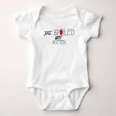 Baby Jersey Bodysuit "Spoiled not Rotten"/Red Appl (Voorkant)