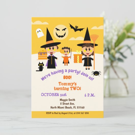 Baby jongen tweede verjaardag Halloween Party Kaart (Staand voorkant)