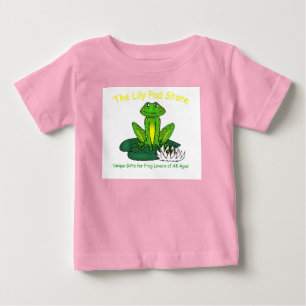 Baby kikker op een waterlelieblad Witte op Roze T-