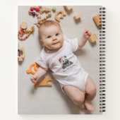 baby koala draagt kerstmis pet, aanpasbaar notitieboek (Achterkant)