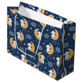 Baby Lamb op maan Patroon met voornaam Groot Cadeauzakje (Voorkant Gekanteld)