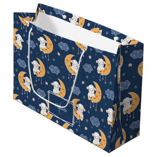 Baby Lamb op maan Patroon met voornaam Groot Cadeauzakje (Voorkant Gekanteld)