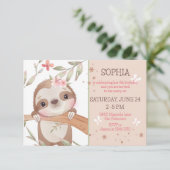 Baby luiaard op boomverjaardag kaart (Staand voorkant)