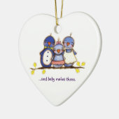 Baby maakt drie -  versiering keramisch ornament (Links)