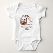 Baby Matchende Panda Onze Eerste Moederdag Samen Romper (Voorkant)