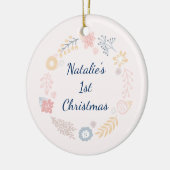 Baby Meisje 1e Kerstmis Roze Botanische Foto Keramisch Ornament (Links)